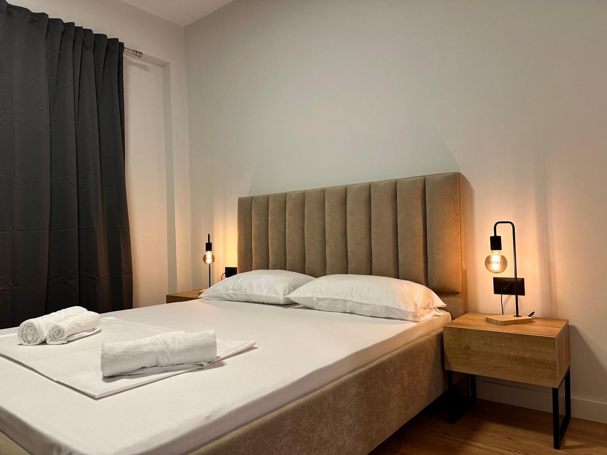 Lidia Apartments Sarandë エクステリア 写真