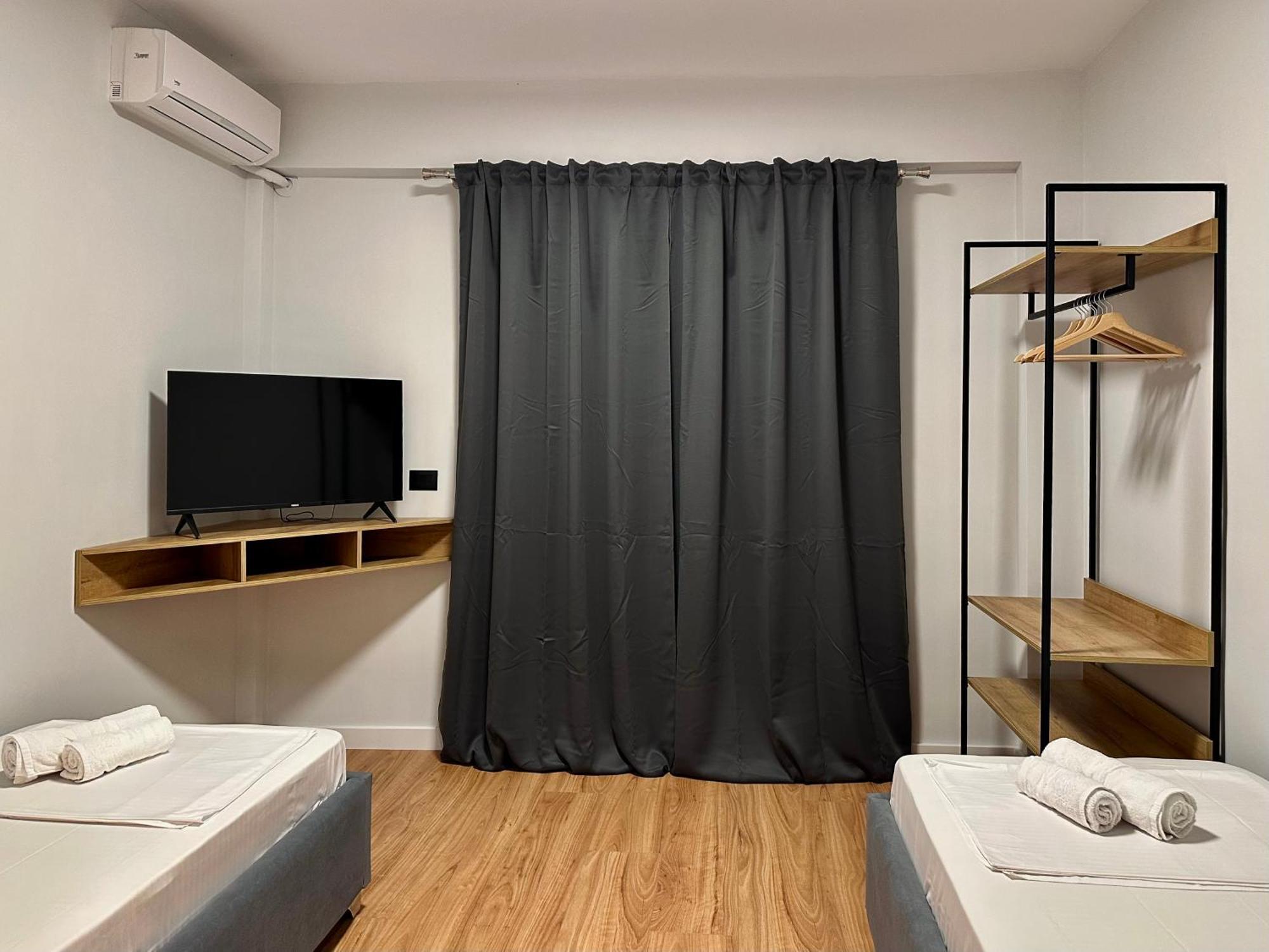 Lidia Apartments Sarandë エクステリア 写真