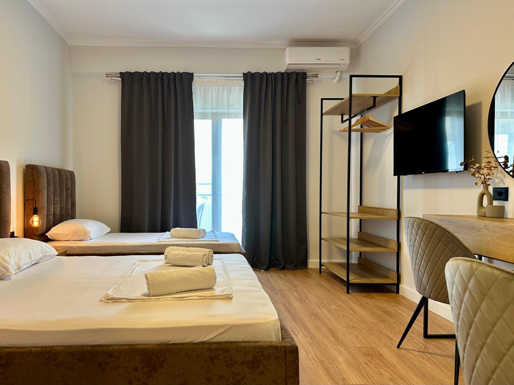 Lidia Apartments Sarandë エクステリア 写真