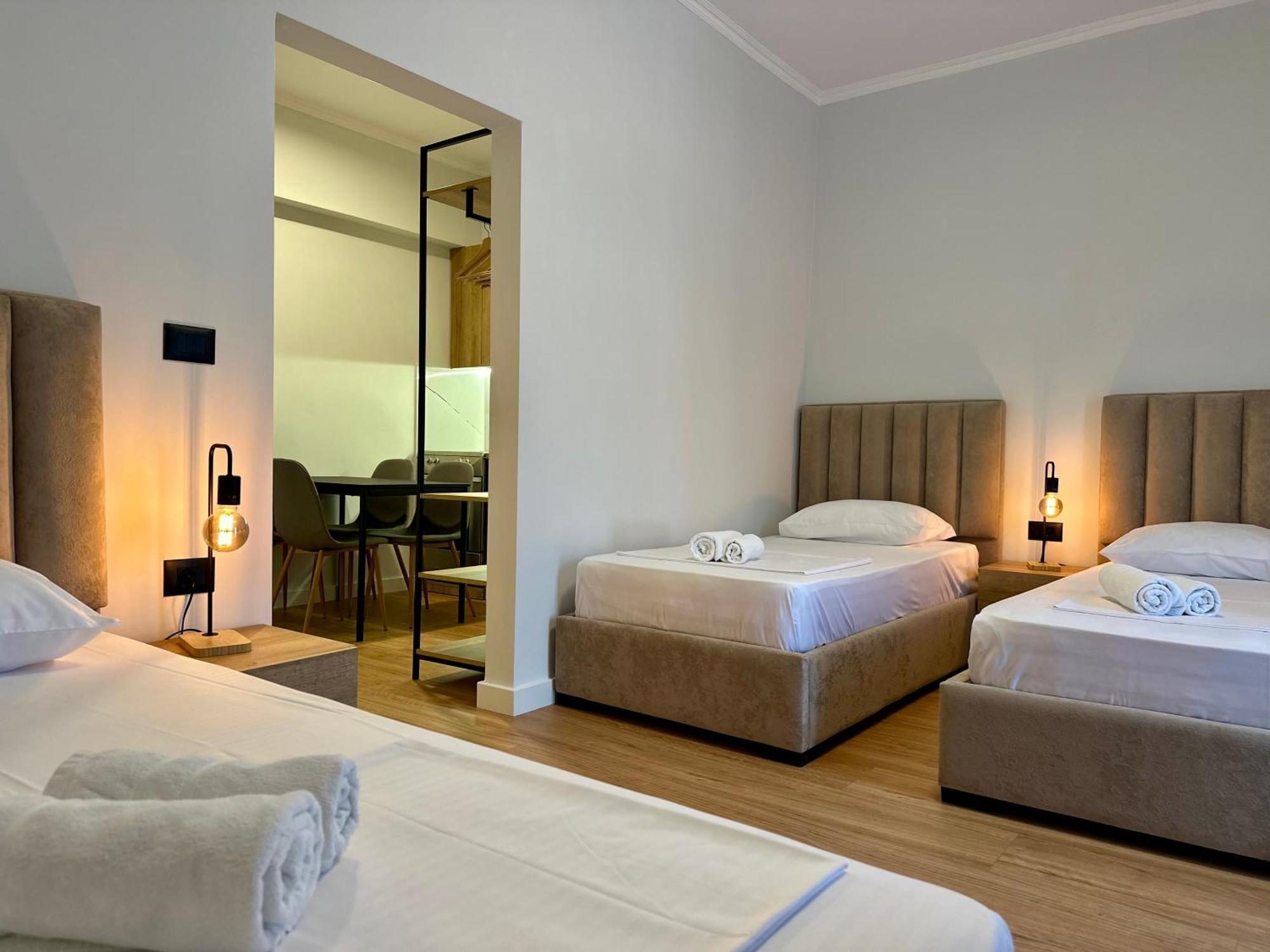 Lidia Apartments Sarandë エクステリア 写真